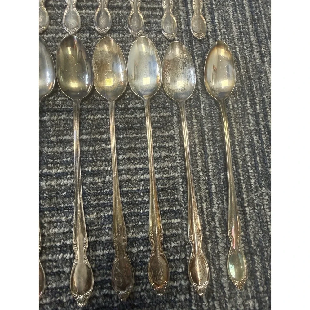 30 Pcs Vintage Wm Rogers Precious Mirror Flatware Silver Plate Forks Spoons